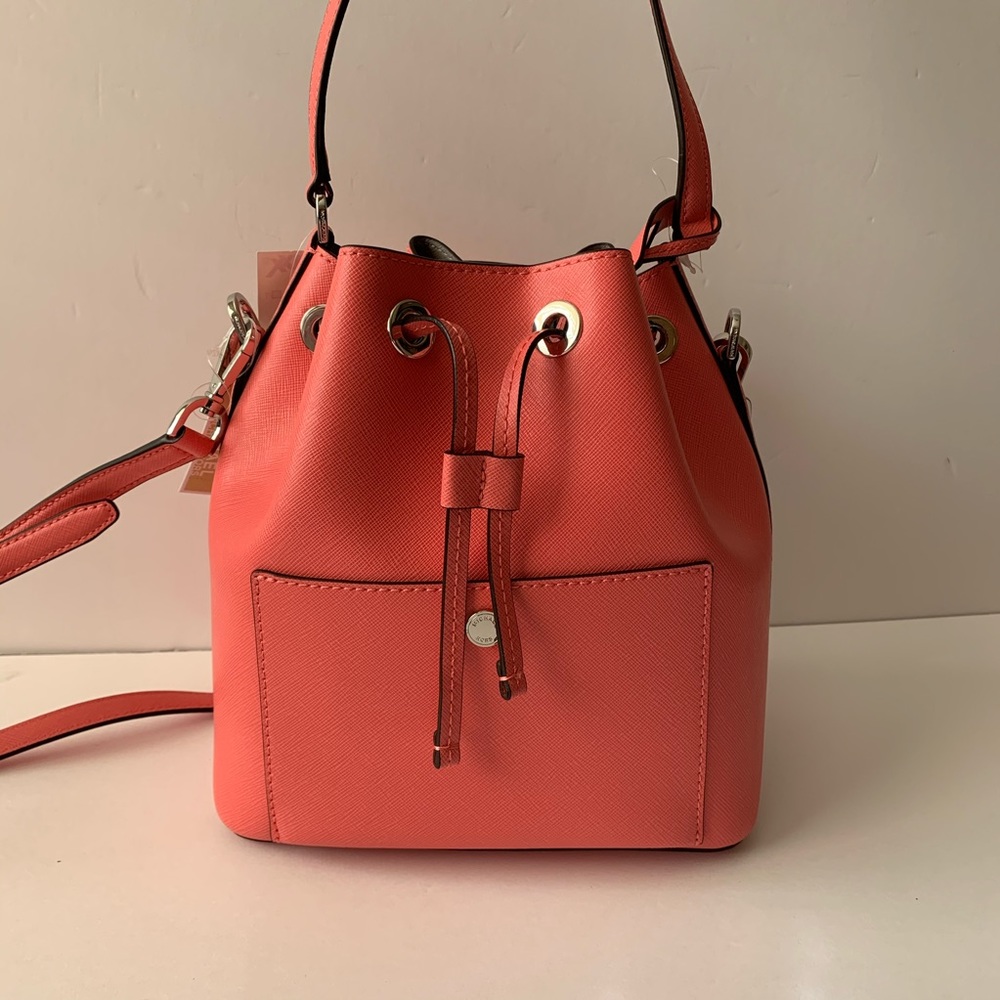 MICHAEL KORS GREENWICH Coral Medium Leather Bucket - Picture 2 of 11